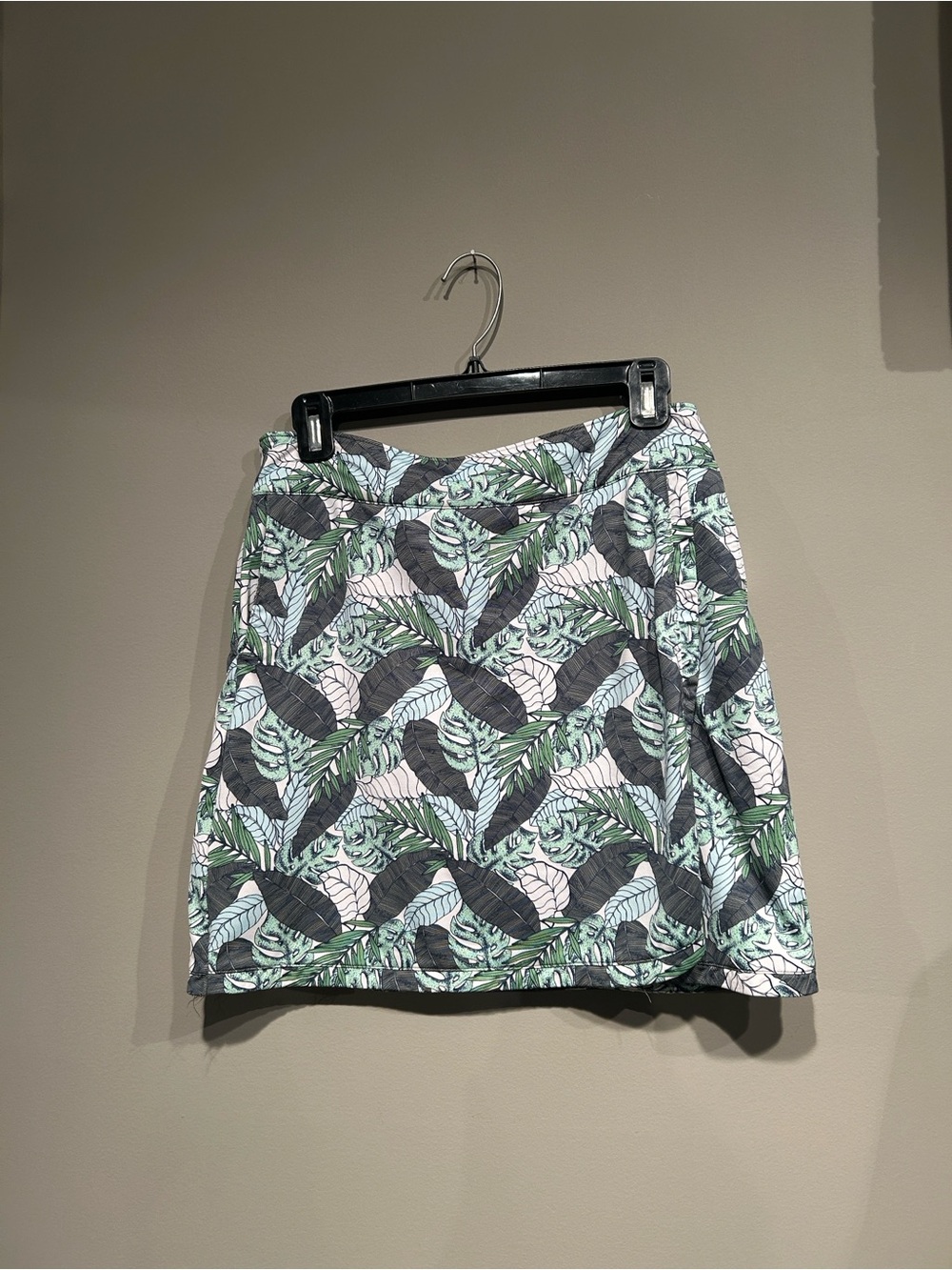 Fairway & Greene Tropical Leaf Mini Skirt in Green and Gray